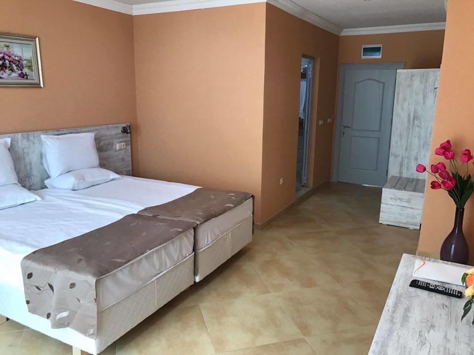 Покращений номер (2 дорослих та 2 дітей)