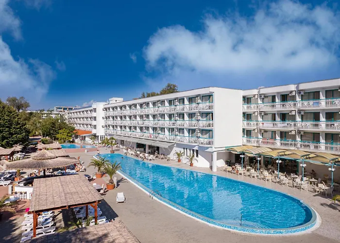Zefir Hotel Сонячний Берег
